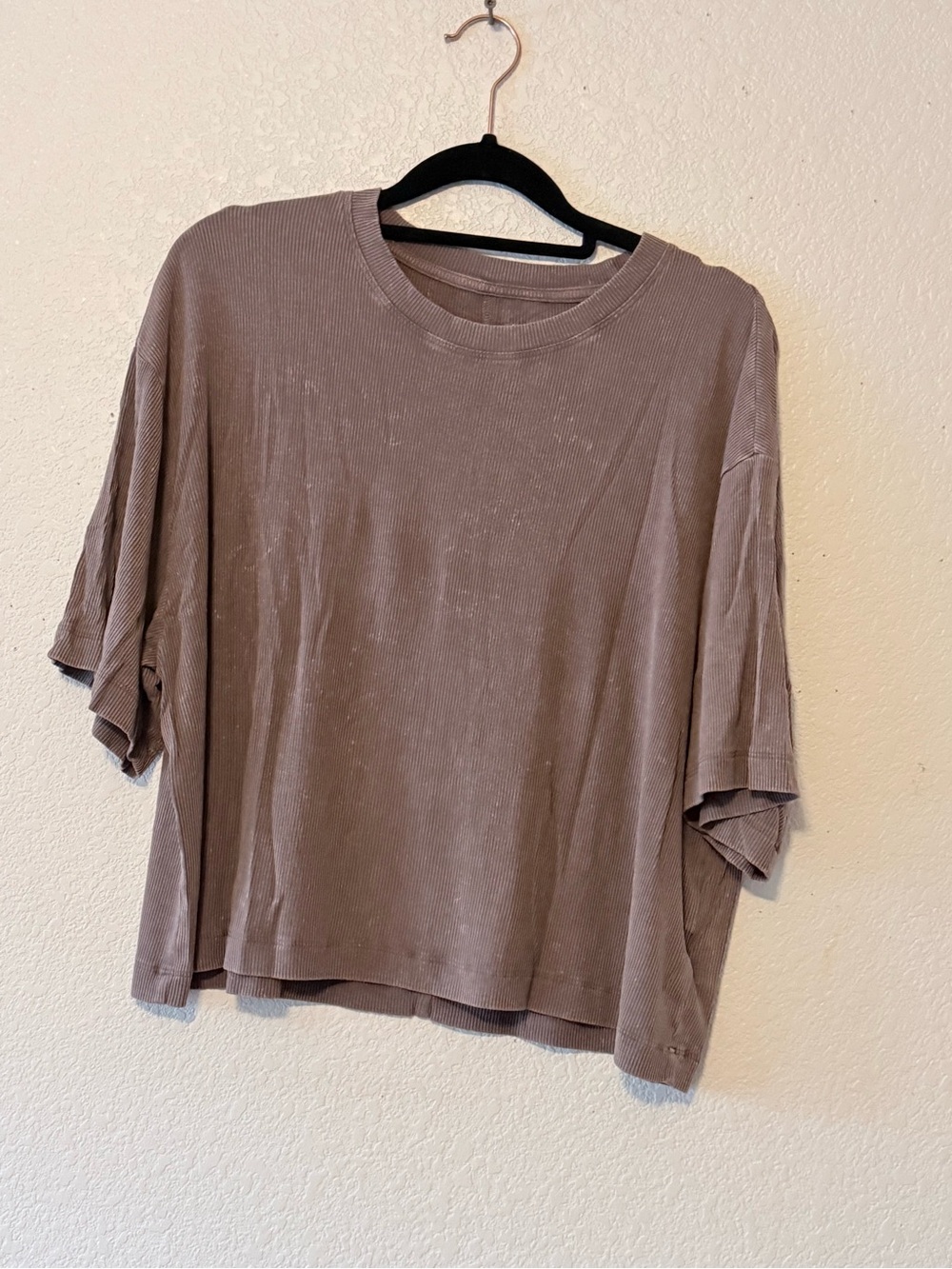American Eagle Outfitters Short Sleeve Boxy Knit Top in Taupe 0303